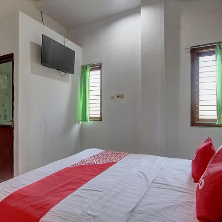 Capital O 91690 Moza Guest House Klaten エクステリア 写真