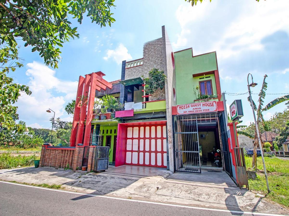 Capital O 91690 Moza Guest House Klaten エクステリア 写真
