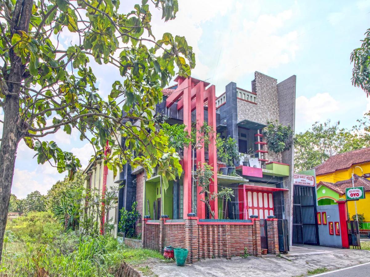 Capital O 91690 Moza Guest House Klaten エクステリア 写真