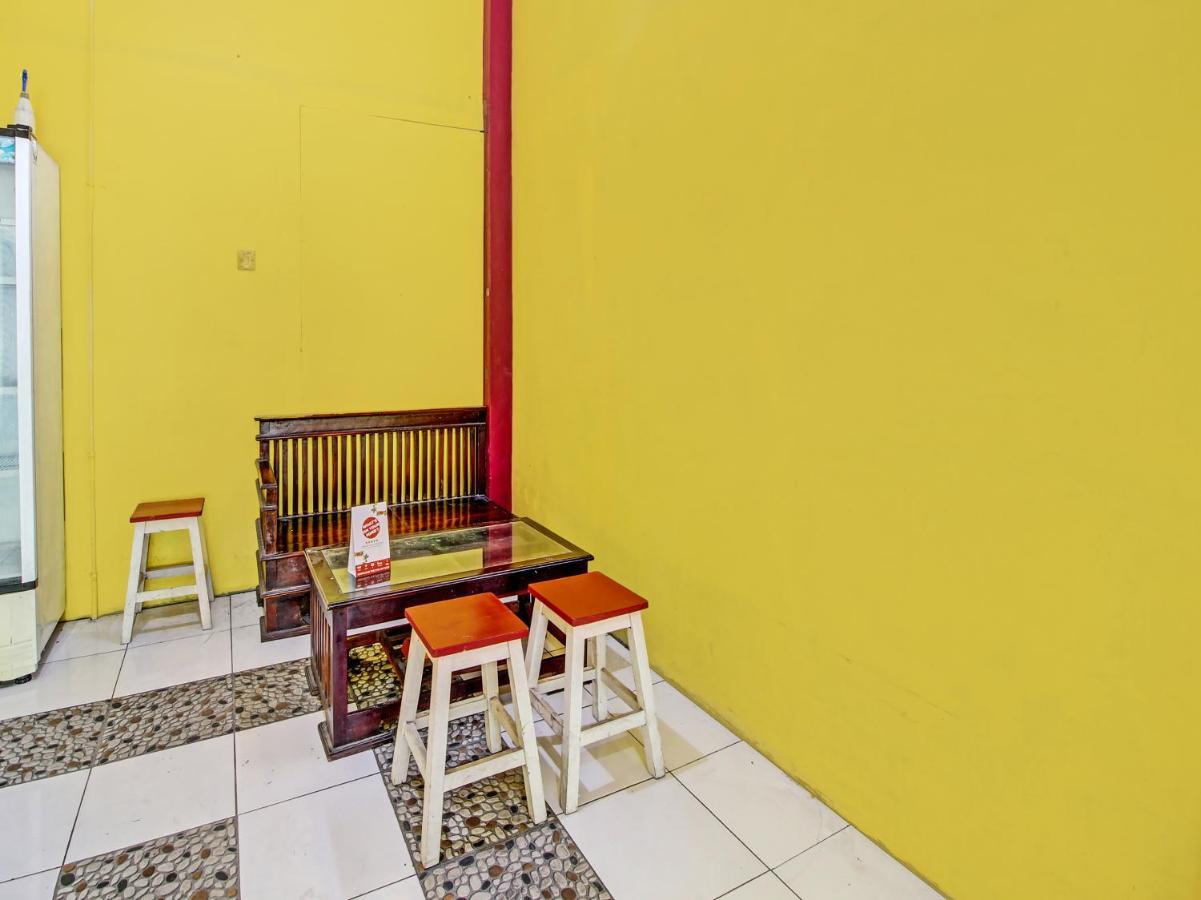 Capital O 91690 Moza Guest House Klaten エクステリア 写真