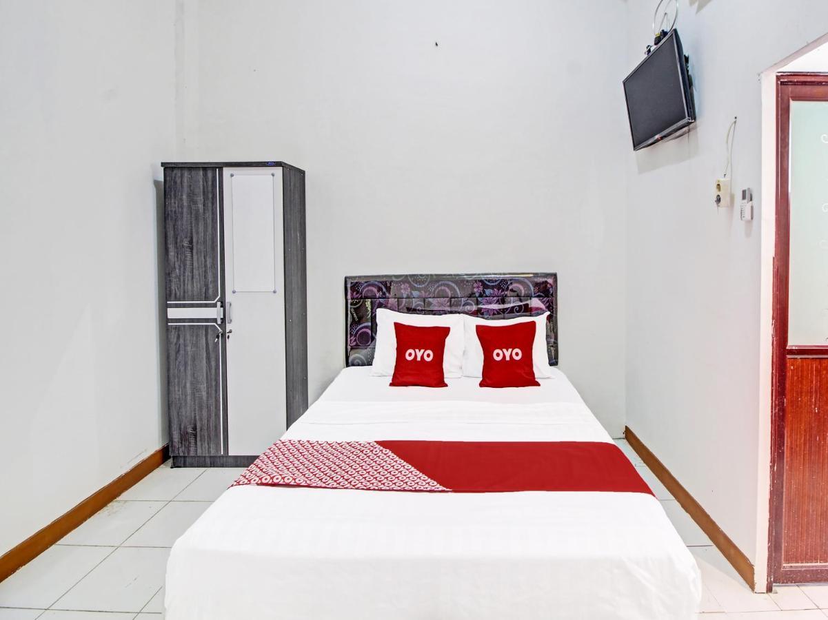 Capital O 91690 Moza Guest House Klaten エクステリア 写真