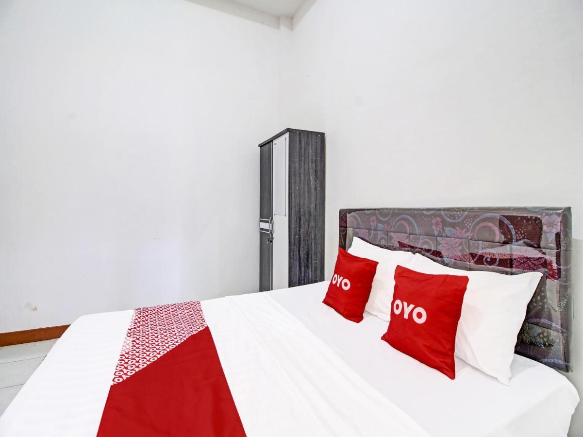 Capital O 91690 Moza Guest House Klaten エクステリア 写真