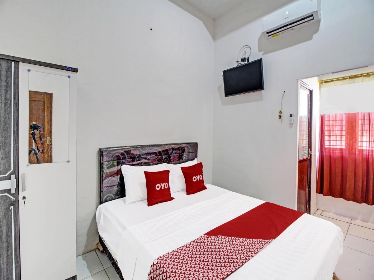 Capital O 91690 Moza Guest House Klaten エクステリア 写真