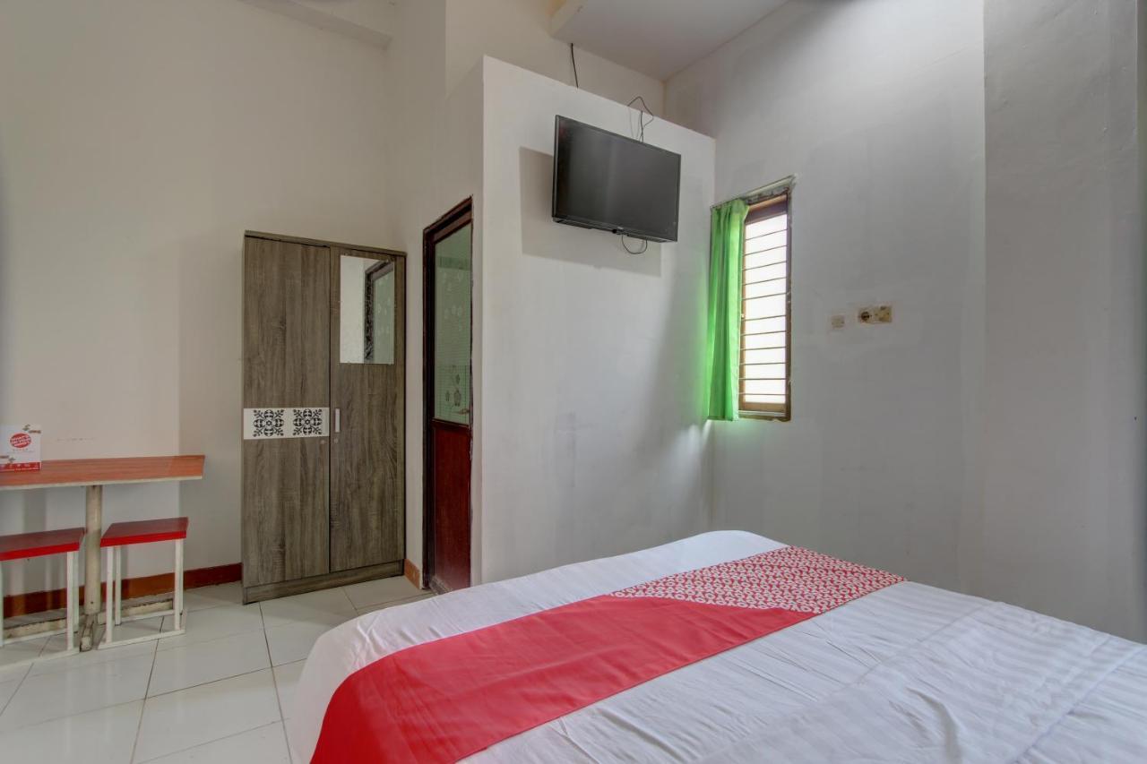 Capital O 91690 Moza Guest House Klaten エクステリア 写真