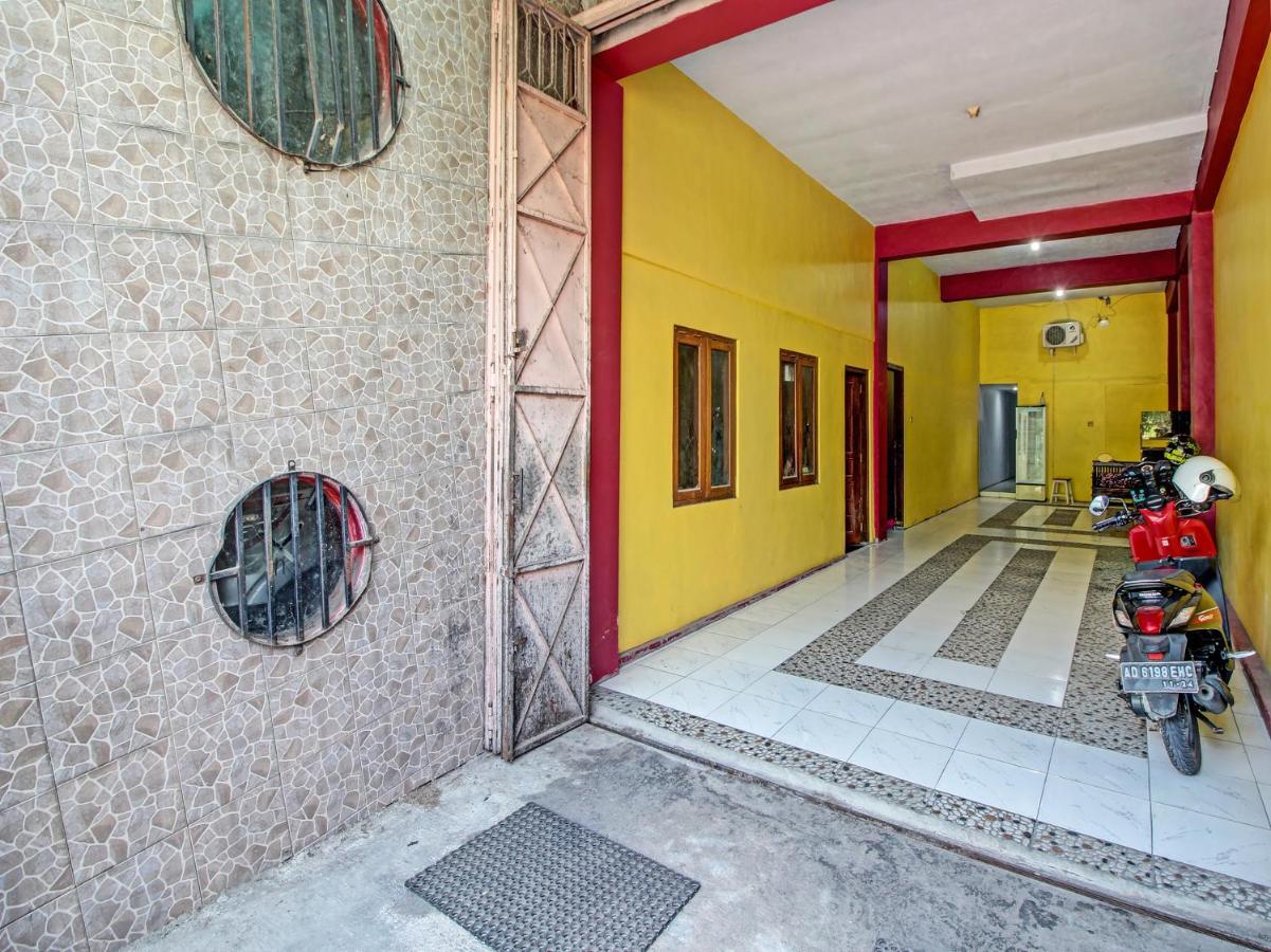 Capital O 91690 Moza Guest House Klaten エクステリア 写真
