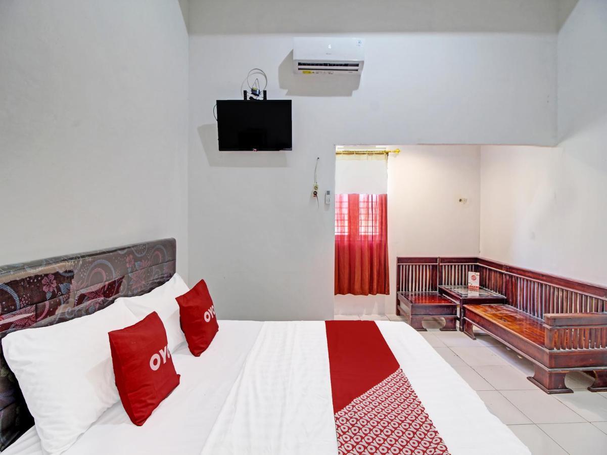 Capital O 91690 Moza Guest House Klaten エクステリア 写真