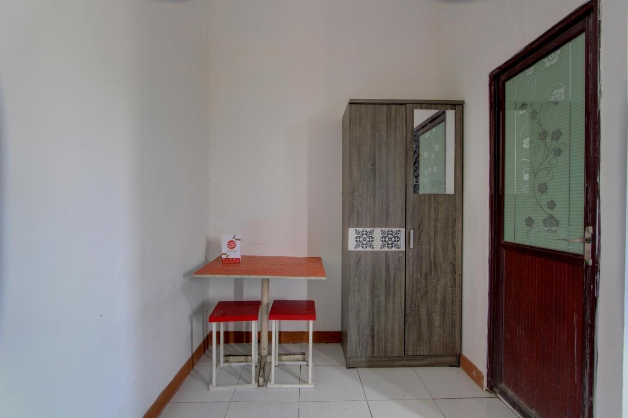 Capital O 91690 Moza Guest House Klaten エクステリア 写真